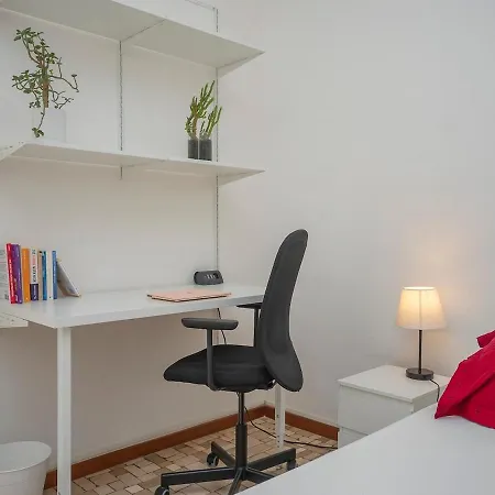 Navigli Retreat Near Duomo