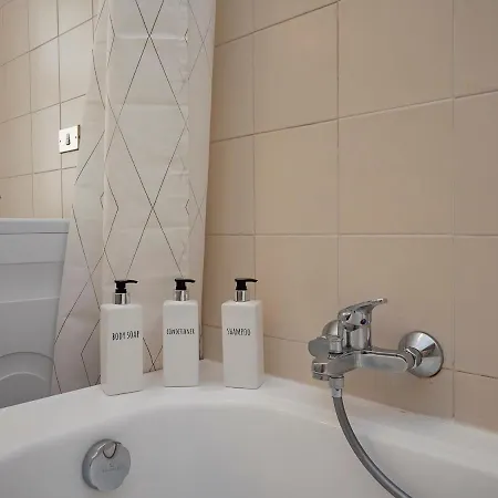 Navigli Retreat Near Duomo