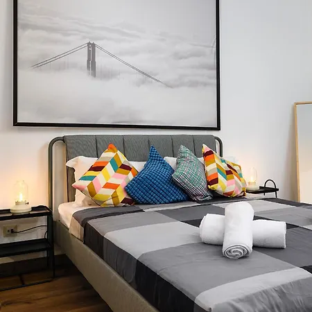 Insubria 8-dx - Monolocale Cool דירה