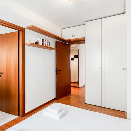 Quiet With Terrace - 20 Min From Duomo 公寓