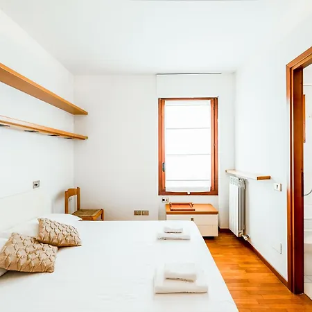 公寓 Quiet With Terrace - 20 Min From Duomo