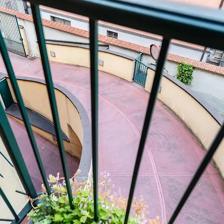 Apartamento Exclusive With Terrace At 15 Min To Duomo Milán