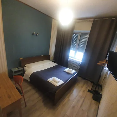 Sira House 2* Milánó