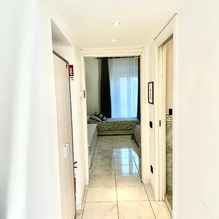 Isola Apartment *