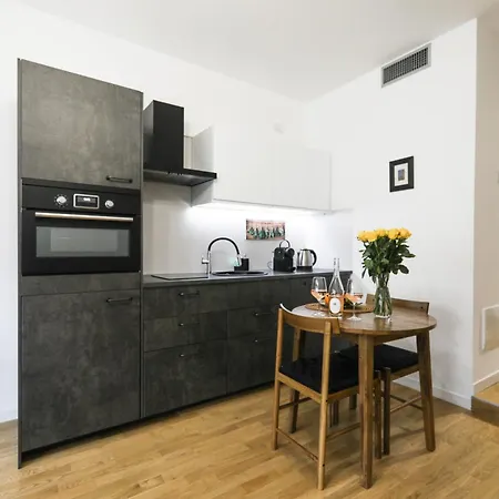 Moderno Centro Milano, Metro Loreto Lägenhet
