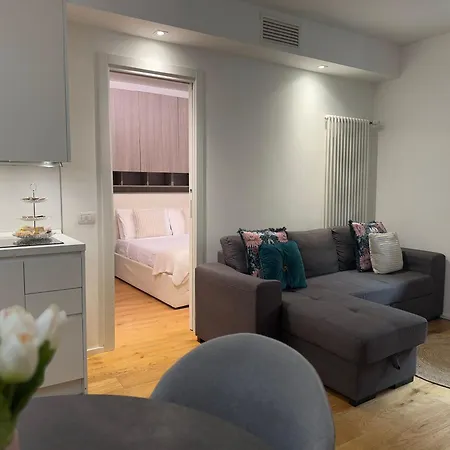 La Regina Delle Locazioni In Porta Romana 3 Appartement