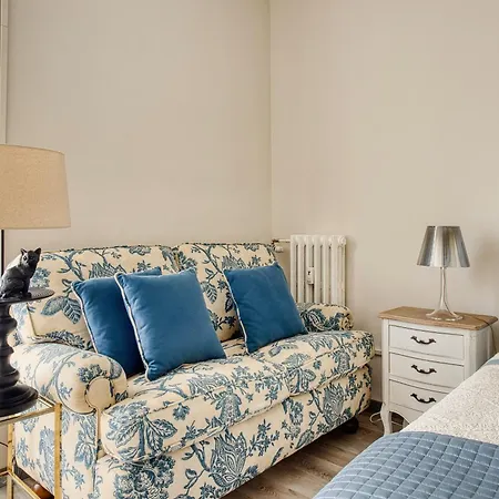 Lägenhet Elegant One-bedroom In Porta Romana Milano