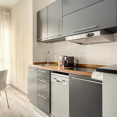 Elegant One-bedroom In Porta Romana *