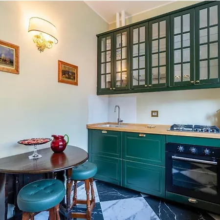 10 Minutes From The Duomo - Elegant Maison Apartament