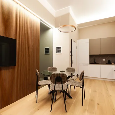 Youhosty - 2 Bedroom Porta Venezia *