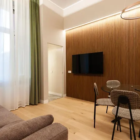 Апартаменты Youhosty - 2 Bedroom Porta Venezia *