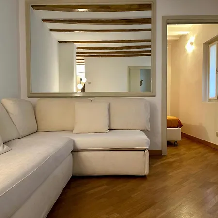 Pontaccio 4 Bilo Milánó