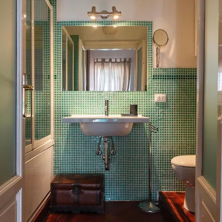 Youhosty - Perugino 6 Milano