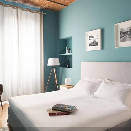 Apartment Brera In San Fermo Milan