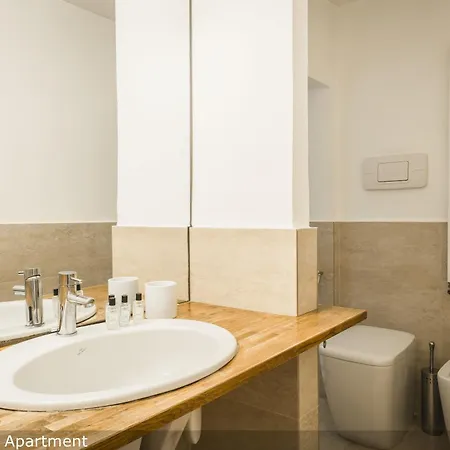 Apartment Brera In San Fermo Milan
