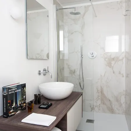 Brera In Garibaldi Milán