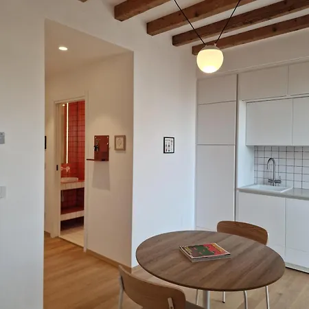 Διαμέρισμα Camparino Apartment, 10 Min From The Duomo, Μιλάνο