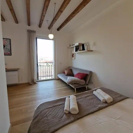 Διαμέρισμα Camparino Apartment, 10 Min From The Duomo,