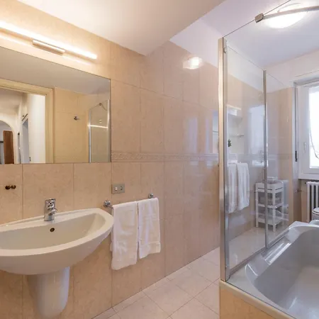 Otto Novembre, 3 Ampio Ed Elegante Con Vista Apartamento *