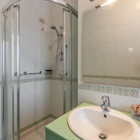 Otto Novembre, 3 Ampio Ed Elegante Con Vista * Milão