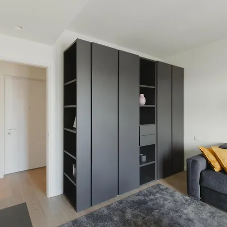 Gohost - Modern And Bright With Terrace And Balcony דירה *