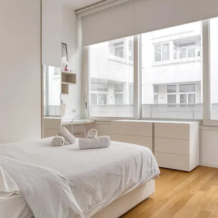 Modern Retreat In The Heart Of Apartament