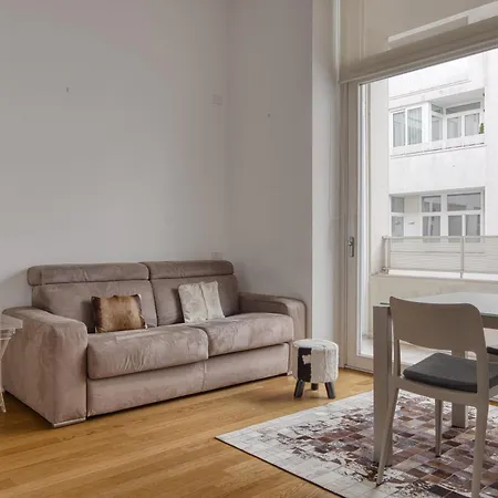 Modern Retreat In The Heart Of Apartament *