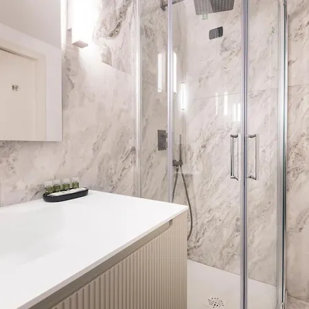 Prestigioso Piazza Duomo By Easylife شقة ميلان