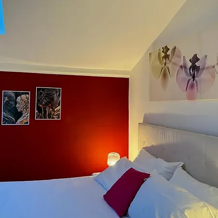 Apartment Hosting Dreams Attics - Duomo *