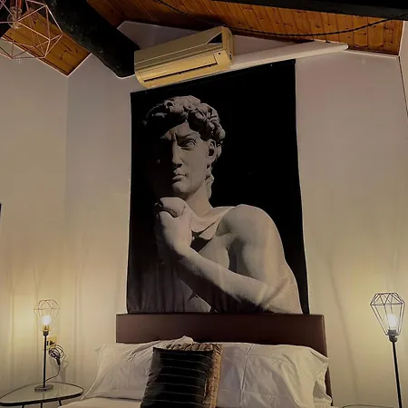 Hosting Dreams Attics - Duomo Apartment *