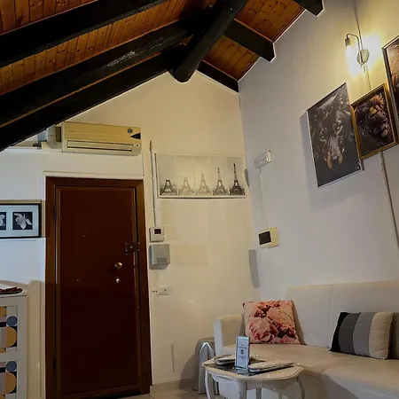 Apartment Hosting Dreams Attics - Duomo