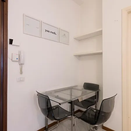 アパート Living - Via Varese 4 *