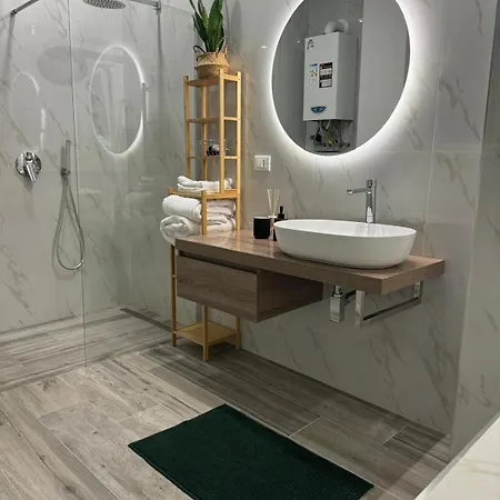 La Casa Di Raysa Con Idromassaggio Vicino Al Duomo Apartment *