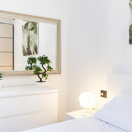 5 Stars Flat, Next To Subway, 3 Stops To Duomo, Ac & Wi-fi Appartement