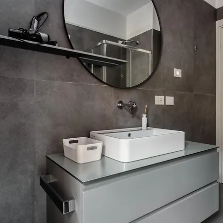 Domusmi Petrella 4 Milan