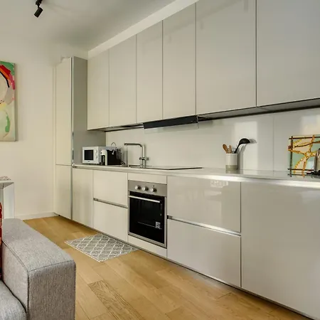 Domusmi Petrella 4 * Milan