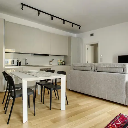 Domusmi Petrella 4 * Milan