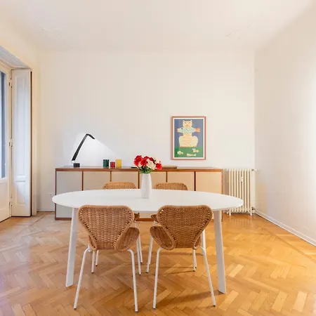 Ercole Ferrario 12 - Ampio E Luminoso Apartament