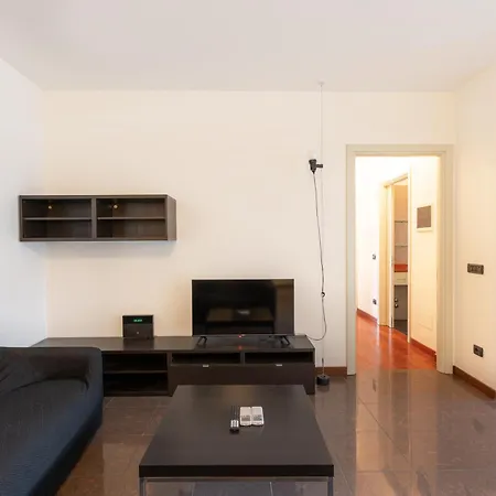 Апартаменты Bright Two Bedrooms With Terrace Zanuso - Mirable Pm