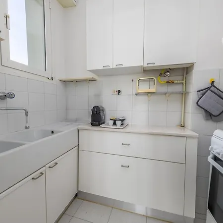 Easy Parking - 5 Min To Metro - Balcony - Quiet * Milano