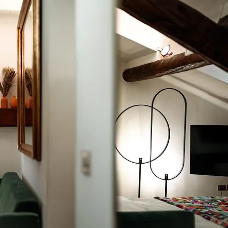 The Mirror Attic - Moscova Brera * Милан