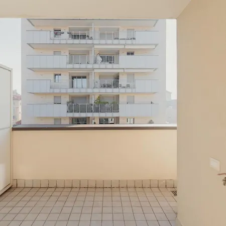 Gohost - Next To The Olympic Village Terrace * מילאנו