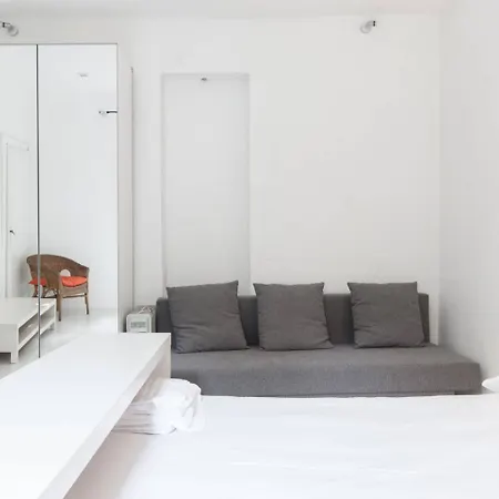 Daire Casa - And - Modernist Marvel