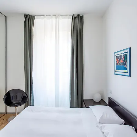 Chic - Porta Venezia Apartamento *