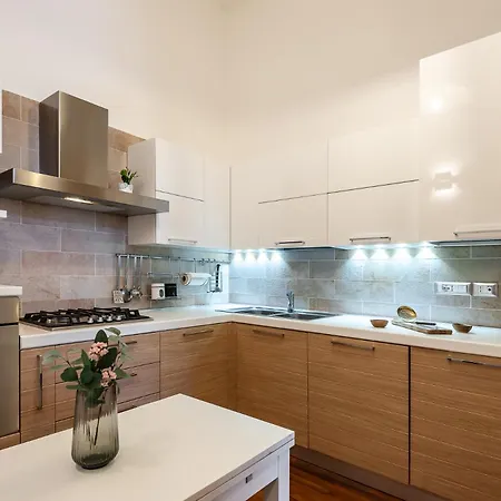Stayeasy Montenero48 - Portaromana Center شقة *