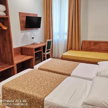 Hotel Station 3*