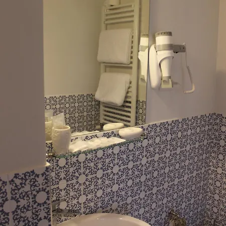 Abracadabra Tortona Couette-café 4*