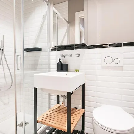 Beautiful And Spacious House In Corso By Easylife Apartment