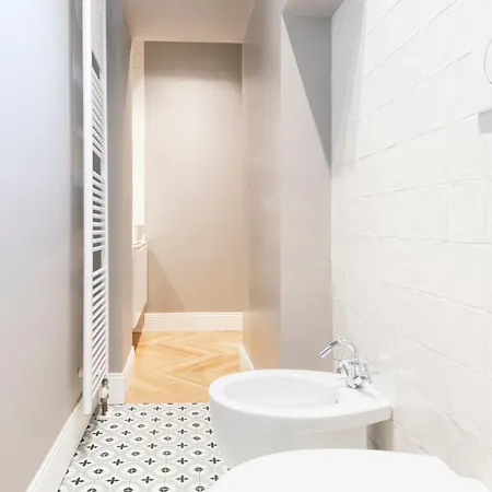 Beautiful And Spacious House In Corso By Easylife Milan