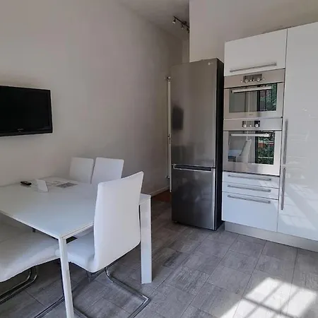 Elegante Apartmento Citylife Fiera דירה